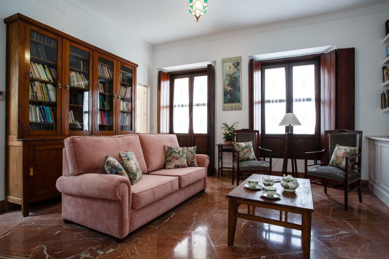 Suites Machado Севилья Экстерьер фото